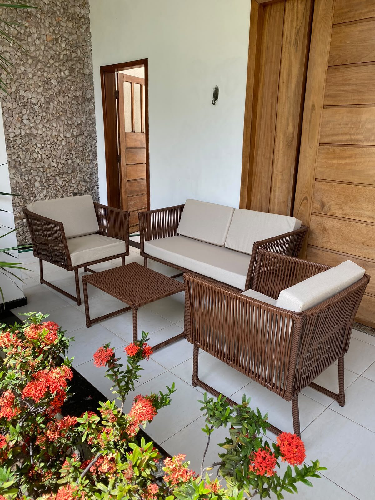 Conjunto de assentos para área externa